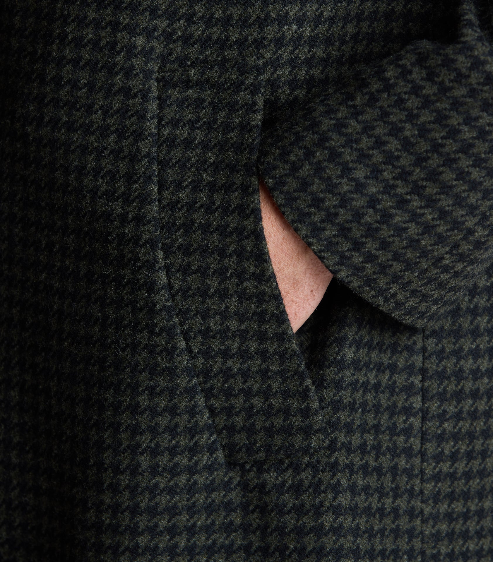 Olive/Midnight Houndstooth Raglan Sleeve Overcoat - Image 6