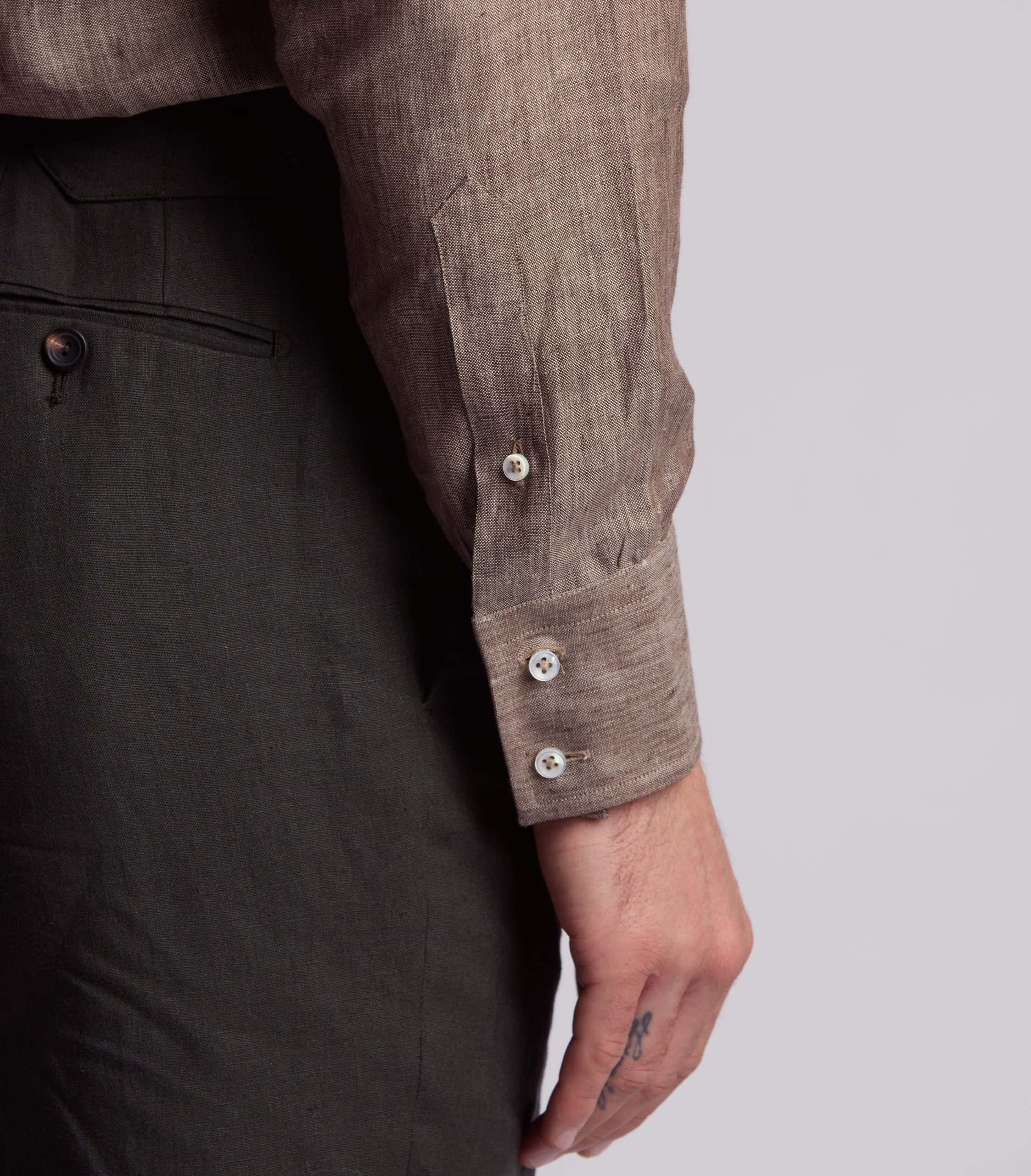 Tan Chambray Linen Shirt - Image 4